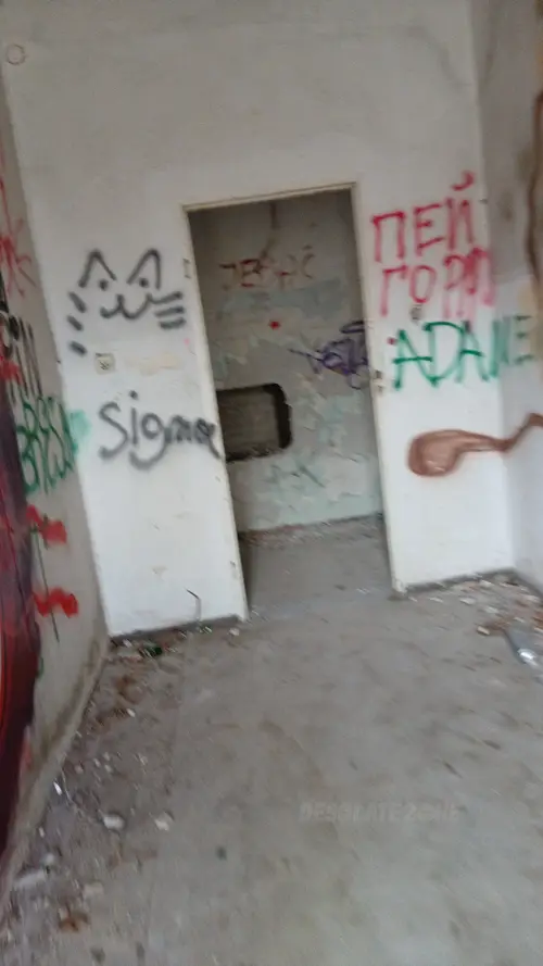 Opuszczona willa - photo 3/7