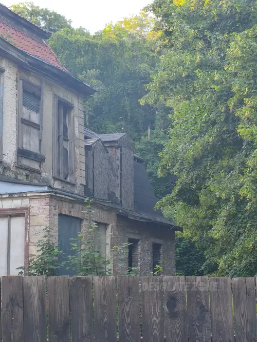 opuszczony dom