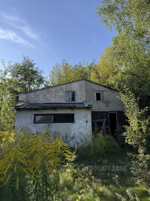 Opuszczony dom - zdjęcie 1/5