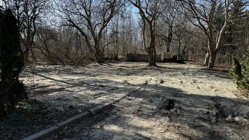 Opuszczony dom - zdjęcie 1/5