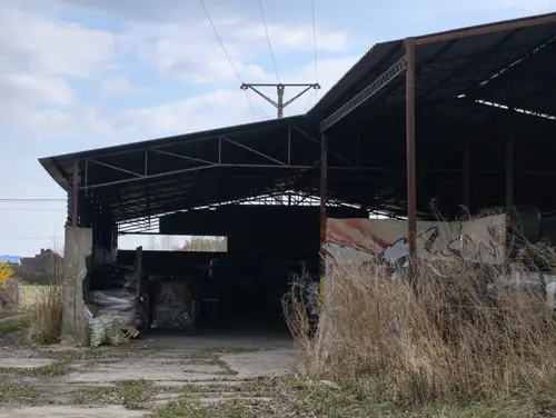 Opuszczony niedokończony dom z halą., Rzgów - photo 6/23