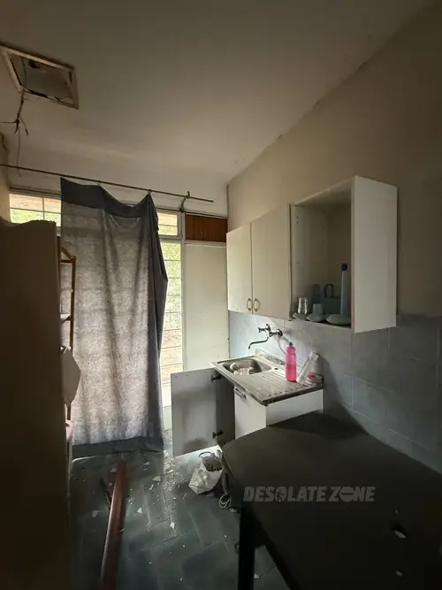 Opuszczony dom - zdjęcie 9/16