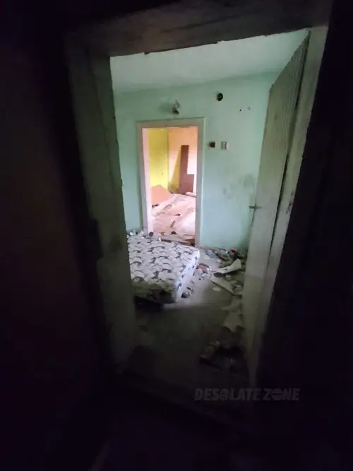 Opuszczony dom - zdjęcie 4/24