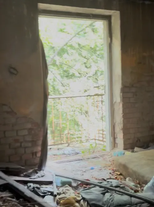 opuszczony dom - zdjęcie 1/5