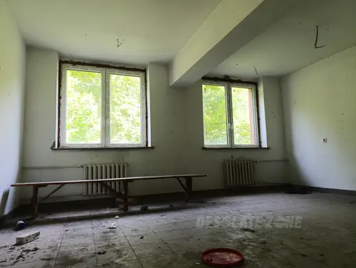 Opuszczona szkoła wyższa - zdjęcie 25/26