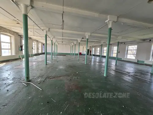 Opuszczony budynek wielofunkcyjny, Łódź - zdjęcie 57/65