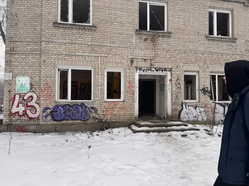 Opuszczona baza paliwowa