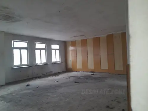 Opuszczona przychodnia wojskowa. - photo 14/48