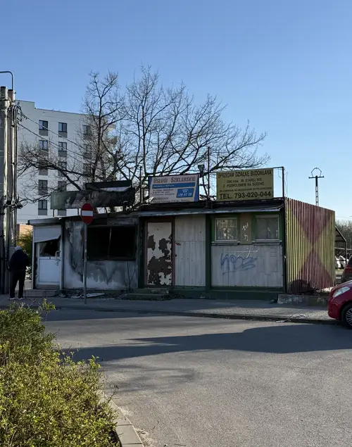 Opuszczony budynek - zdjęcie 1/2