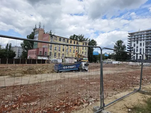 Opuszczony budynek wielofunkcyjny, Łódź - zdjęcie 3/69