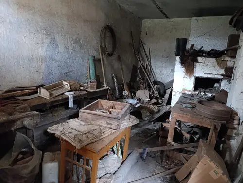 Opuszczone gospodarstwo - photo 3/12