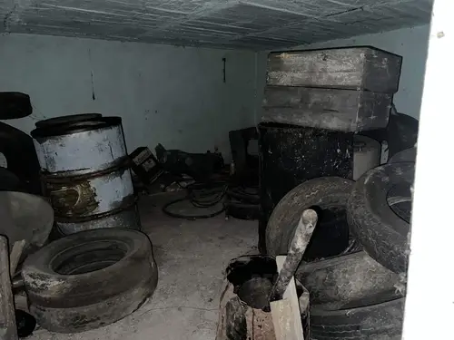 Opuszczony dom z działającym prądem. - zdjęcie 4/9