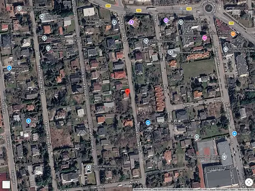 Dom wraz z garażem, Piaseczno - photo 1/1 - Google Satellite