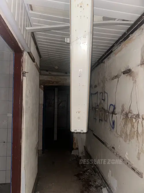 Opuszczony basen w Nowym Targu - zdjęcie 9/63