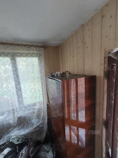 Ceglany dom dwurodzinny z piwnicą i szopą - zdjęcie 6/11