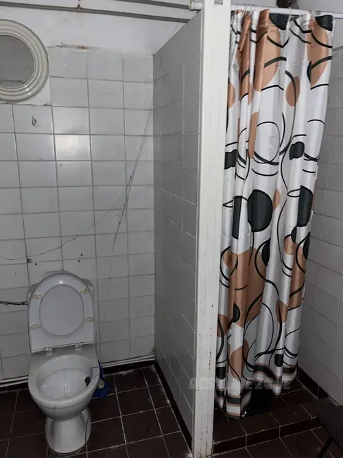 Opuszczona fabryka manekinów i rekwizytów reklamowych - photo 30/137