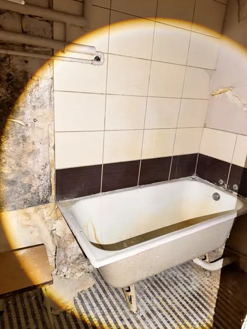 Opuszczony hostel - zdjęcie 13/36