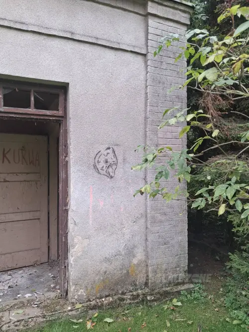 Opuszczona stacja kolejowa Pogórze PKP - photo 10/46