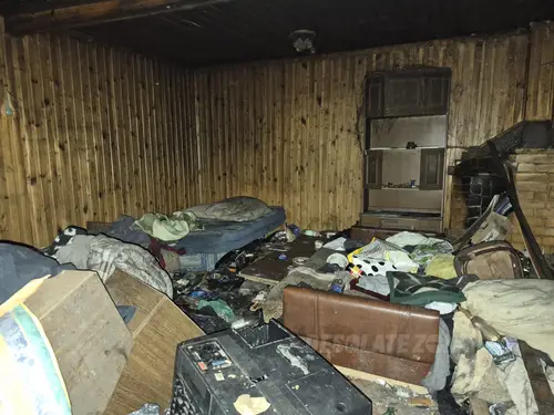 Stara myjnia/sklep samochodowy - zdjęcie 3/5