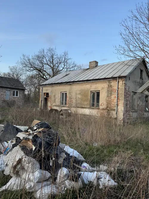 Gospodarstwo z domem, stodołą, kurnikami - zdjęcie 7/22