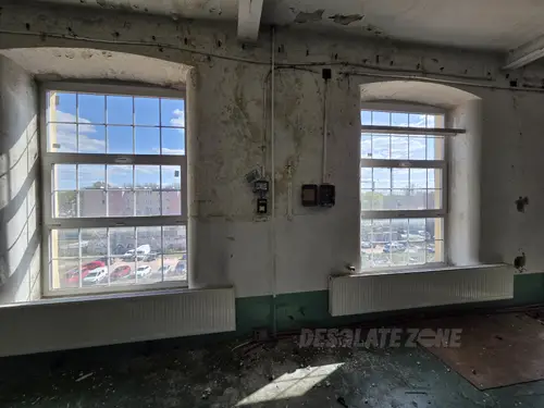 Opuszczony budynek wielofunkcyjny, Łódź - zdjęcie 56/65
