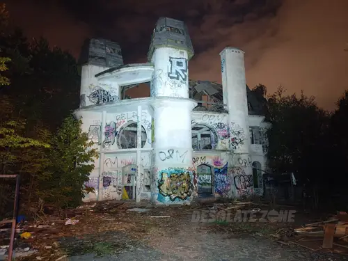 Opuszczona Willa w Wieliczce - photo 1/62
