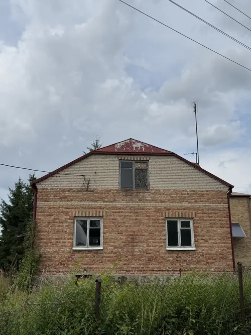 Opuszczony dom - zdjęcie 2/6
