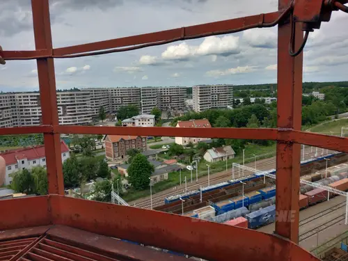 Opuszczony komin przemysłowy