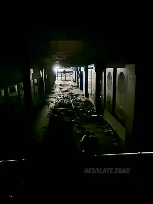 opuszczona galeria - zdjęcie 12/12