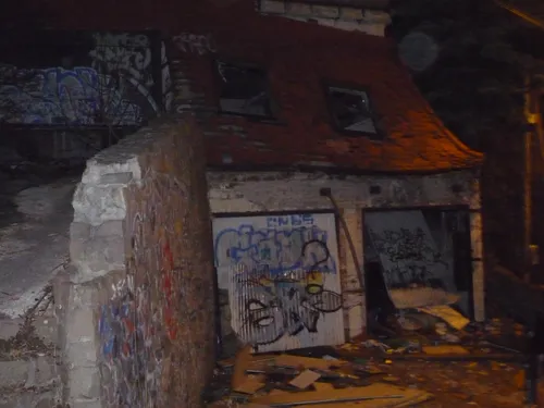 Opuszczona Willa w Wieliczce - zdjęcie 2/51