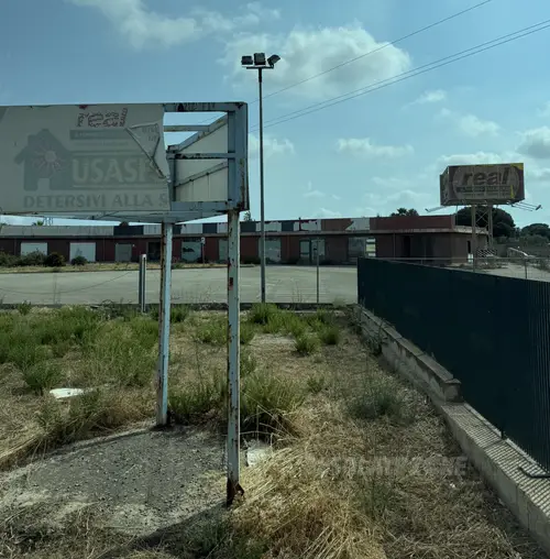Opuszczony supermarket