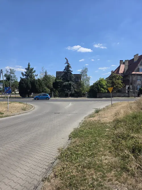 Opuszczona willa - zdjęcie 2/2