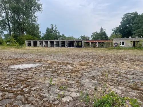 Opuszczona baza paliwowa - photo 13/86