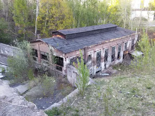 Budynek po byłej kopalni - zdjęcie 3/57