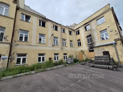 Biurowiec/Serwis Komputerowy - photo 18/70