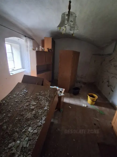 Opuszczony dom - zdjęcie 7/24