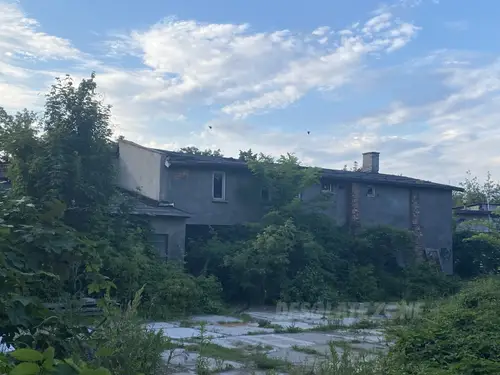 Opuszczony budynek - zdjęcie 1/1