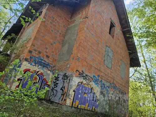 Niedokończona Willa obok Lotniska - photo 1/17