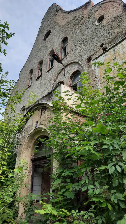 Pałac - dworek myśliwski Hochbergów z ok.1785 roku - photo 2/6