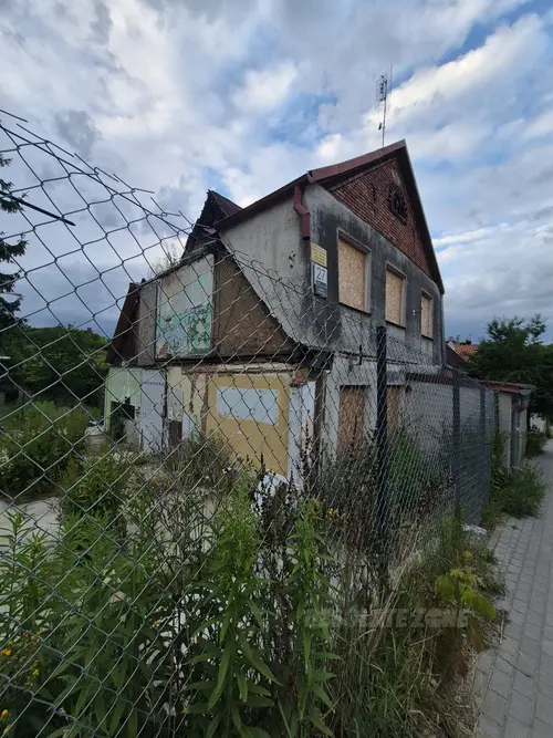 Niedokończony dom rodzinny - zdjęcie 2/4