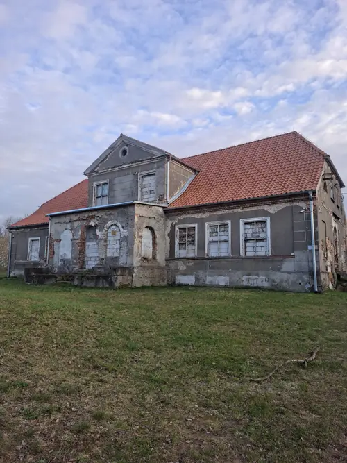 Opuszczony dworek Grzymałów/Belianów