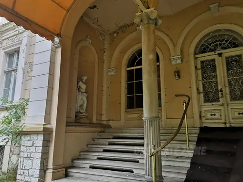 Pałac z niebieskimi pokojami - zdjęcie 18/18