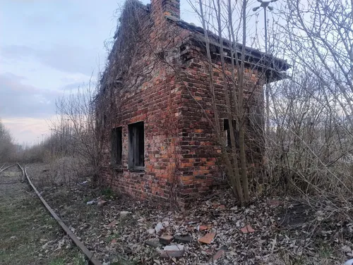 Opuszczone Budynki przy Torach