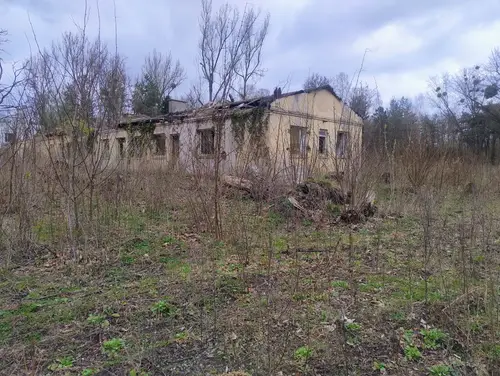 Opuszczone hale i piwnice - zdjęcie 9/12