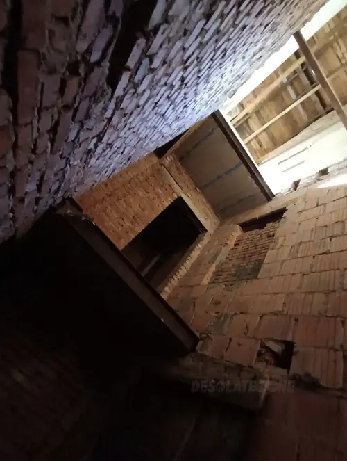 Niedokończona Willa obok Lotniska