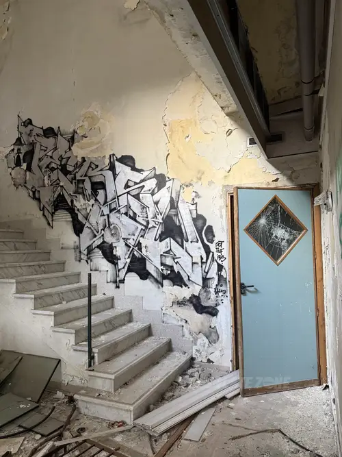 Opuszczony szpital - zdjęcie 4/15