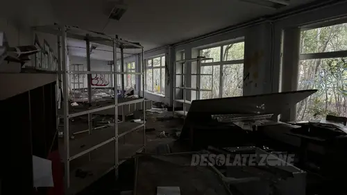 Opuszczony zakład PAWO - photo 4/56