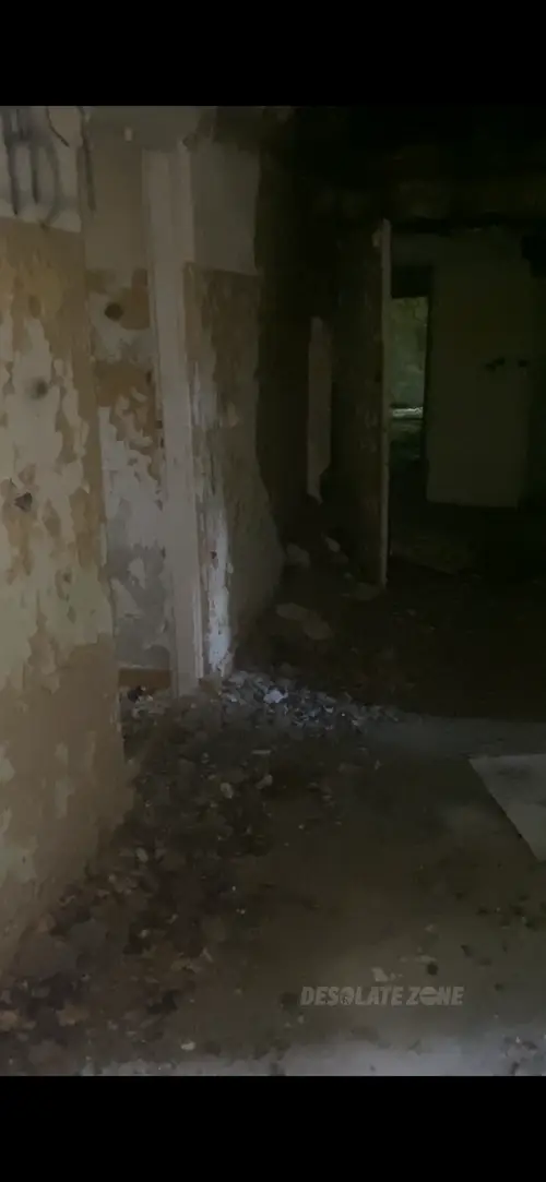Opuszczone schronisko - zdjęcie 5/9