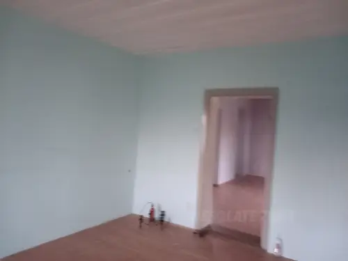 Opuszczony domek z garażem - zdjęcie 32/41