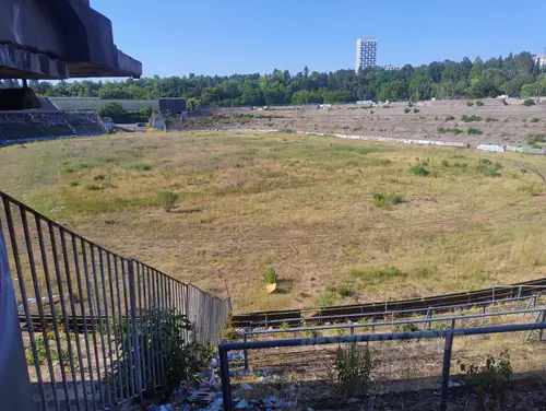 Opuszczony stadion - zdjęcie 13/18